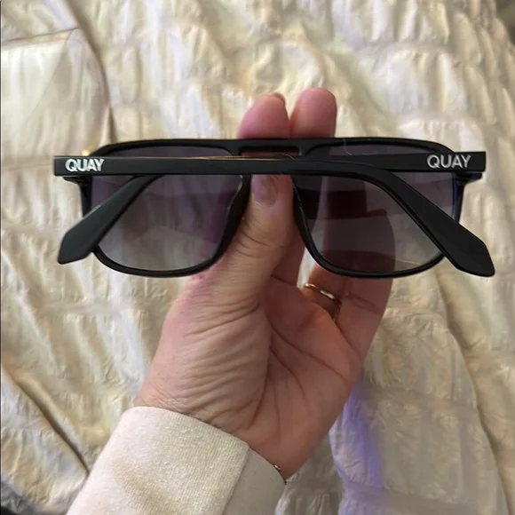 Quay Australia Black on the Fly Transparent Bag Minimalist Design polarized - bl - Picture 3 of 7